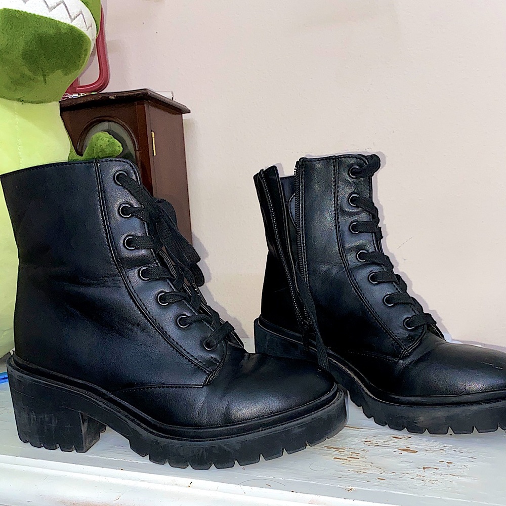 🥾BLACK BOOTS🥾